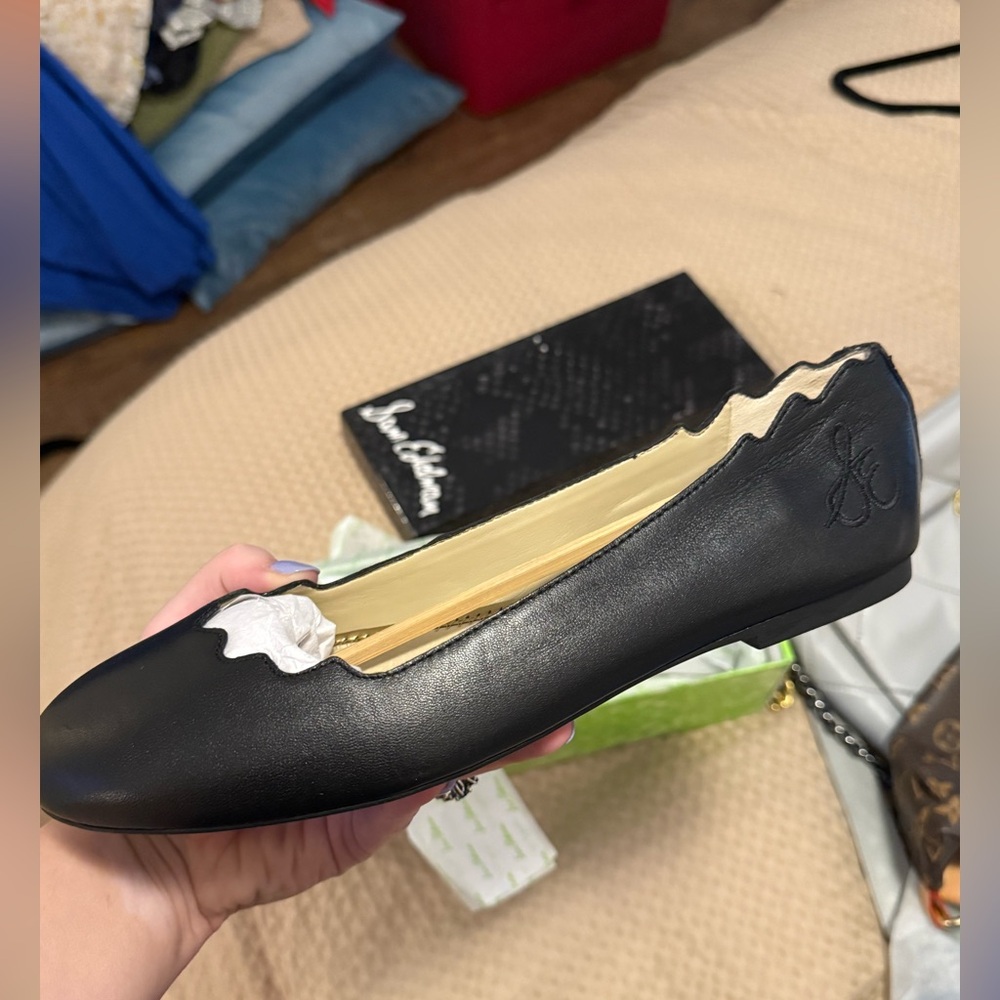 Sam Edelman black leather scalloped ballet flats